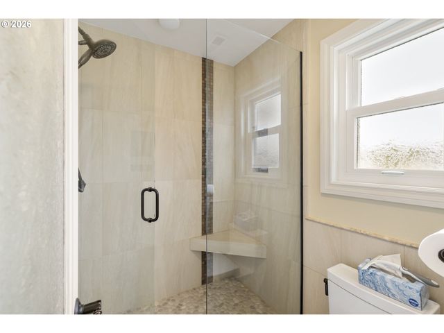 2745 Ne KELLY Pl, Gresham, OR 97030