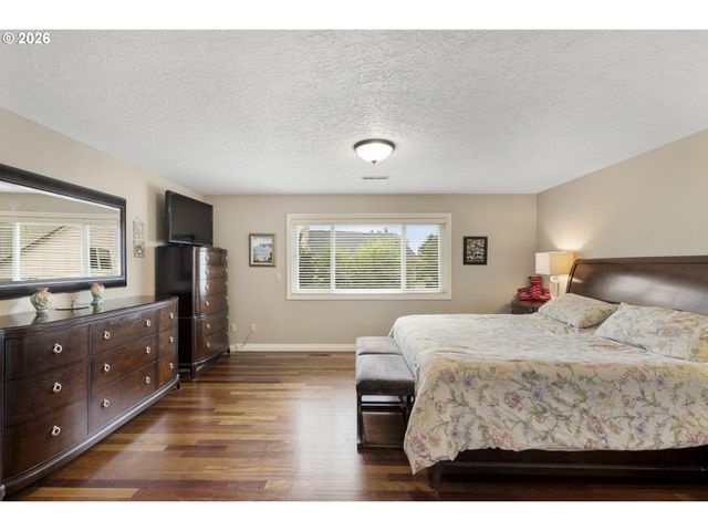 2745 Ne KELLY Pl, Gresham, OR 97030