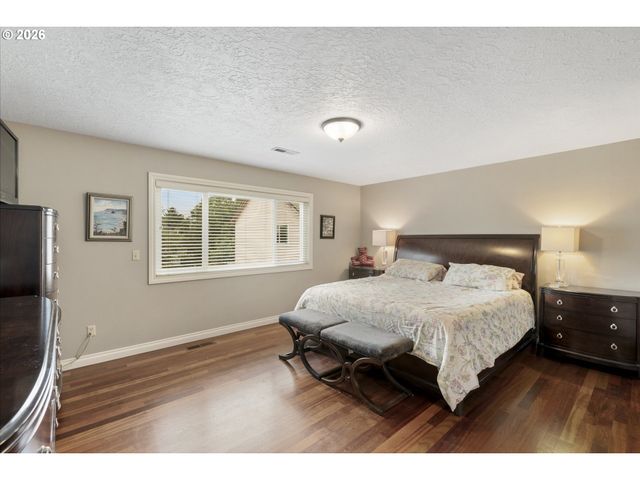 2745 Ne KELLY Pl, Gresham, OR 97030