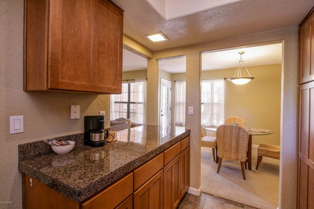 6651 N Campbell Ave Apt 214, Tucson, AZ 85718
