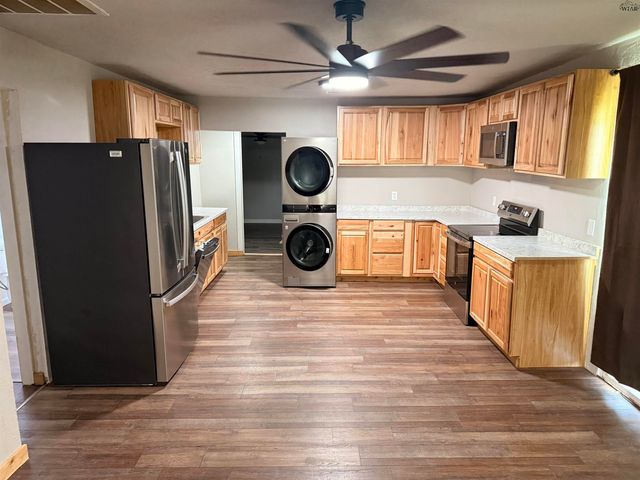 510 N PACIFIC AVENUE, Iowa Park, TX 76367
