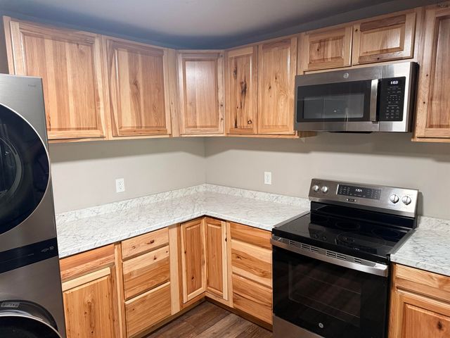 510 N PACIFIC AVENUE, Iowa Park, TX 76367