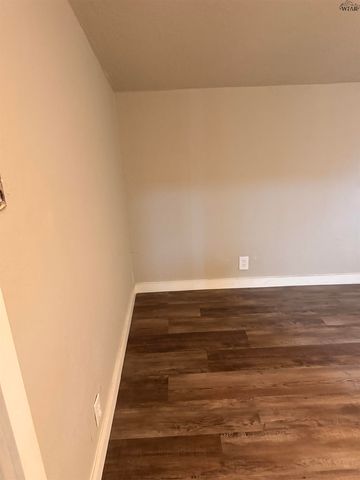 510 N PACIFIC AVENUE, Iowa Park, TX 76367