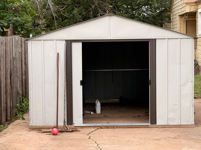 510 N PACIFIC AVENUE, Iowa Park, TX 76367