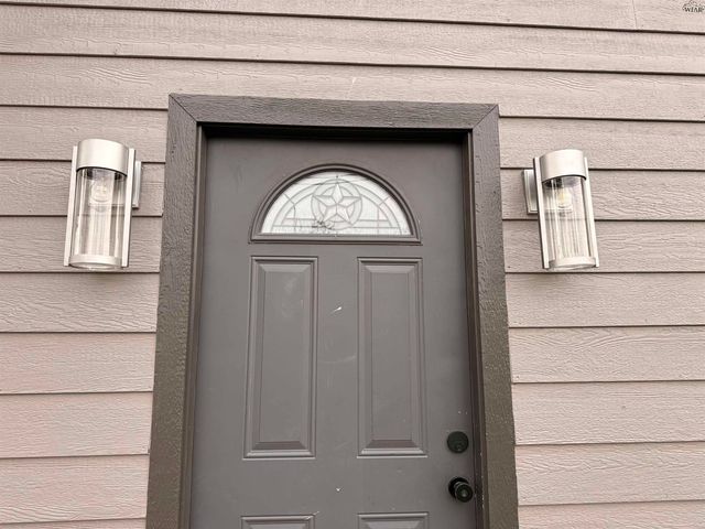 510 N PACIFIC AVENUE, Iowa Park, TX 76367