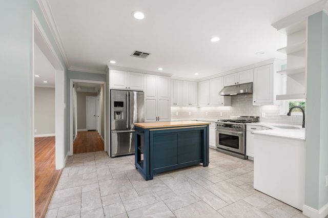 9333 Walterville Road, Houston, TX 77080