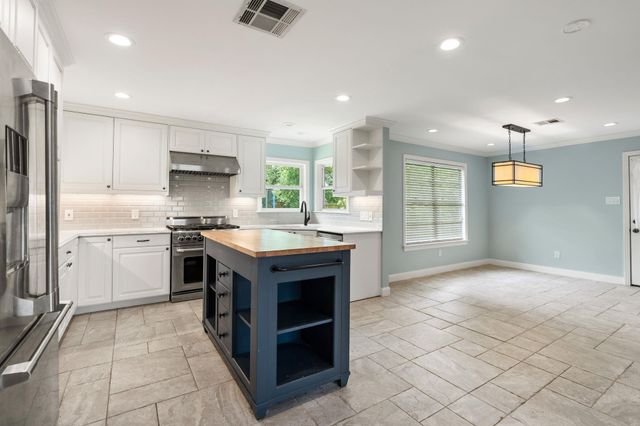 9333 Walterville Road, Houston, TX 77080