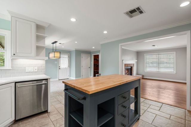 9333 Walterville Road, Houston, TX 77080
