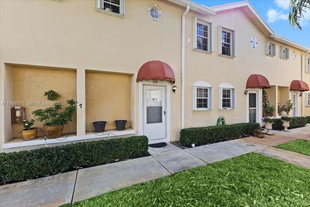307 Waterside Drive, Hypoluxo, FL 33462