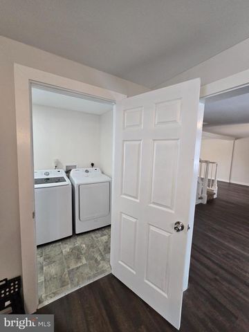 805 HAMILTON STREET, Carlisle, PA 17013