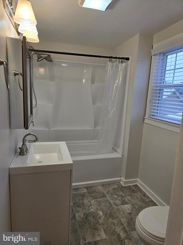 805 HAMILTON STREET, Carlisle, PA 17013