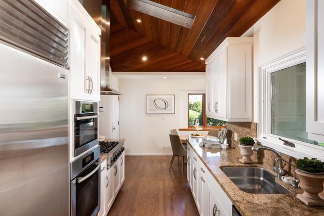 1310 Harwalt Drive, Los Altos, CA 94024