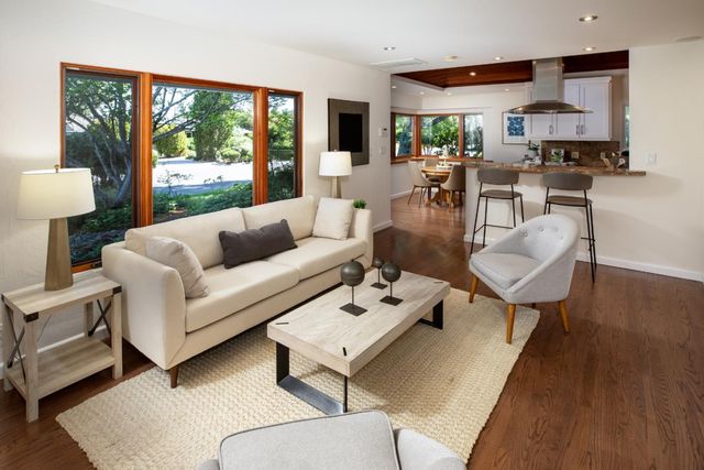 1310 Harwalt Drive, Los Altos, CA 94024