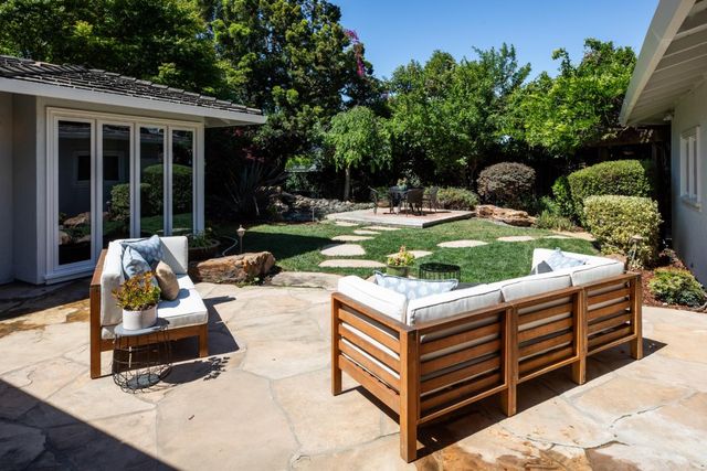 1310 Harwalt Drive, Los Altos, CA 94024