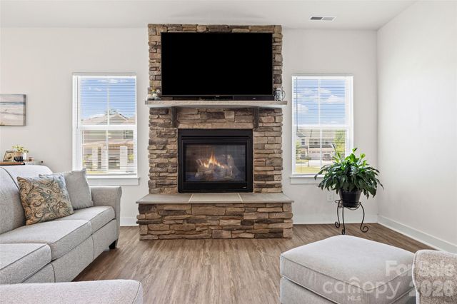 10295 October Glory Way, Charlotte, NC 28215