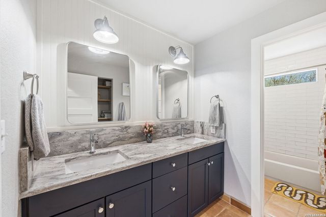 14343 Santa Loma, Helotes, TX 78023