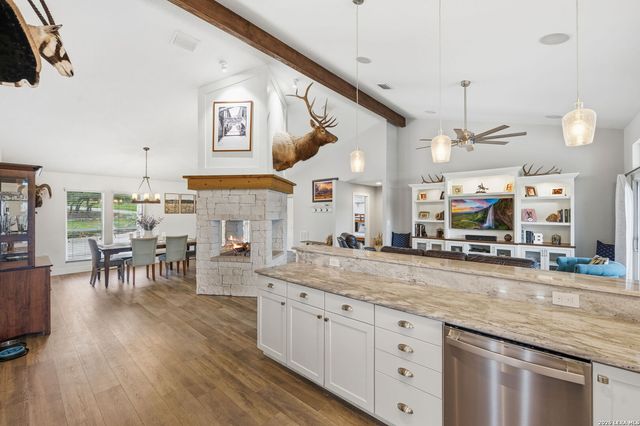 14343 Santa Loma, Helotes, TX 78023
