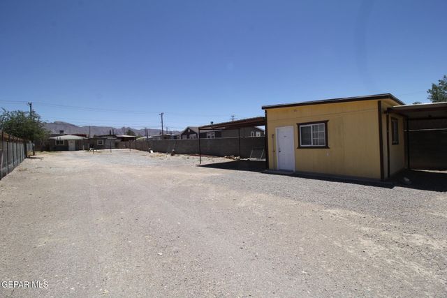 8606 N GATEWAY Boulevard, Canutillo, TX 79835