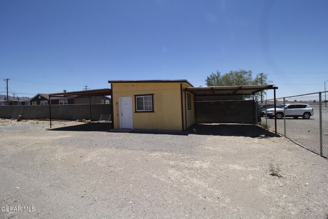 8606 N GATEWAY Boulevard, Canutillo, TX 79835