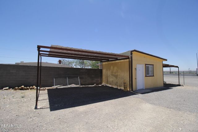 8606 N GATEWAY Boulevard, Canutillo, TX 79835
