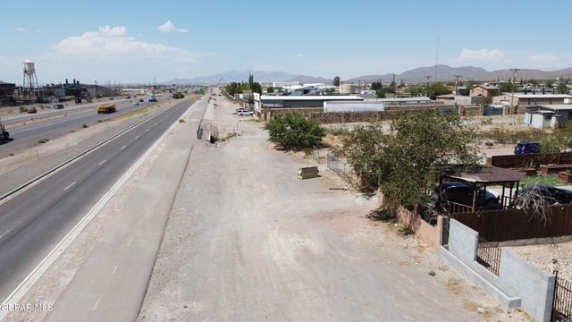 8606 N GATEWAY Boulevard, Canutillo, TX 79835