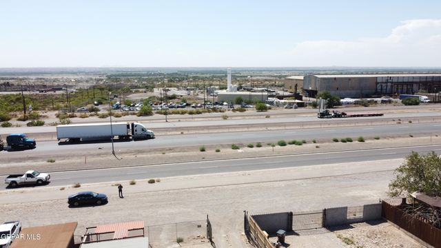 8606 N GATEWAY Boulevard, Canutillo, TX 79835