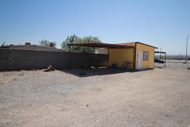8606 N GATEWAY Boulevard, Canutillo, TX 79835