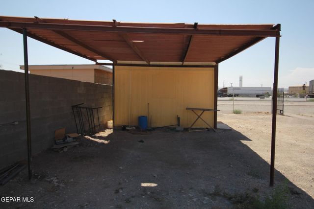 8606 N GATEWAY Boulevard, Canutillo, TX 79835
