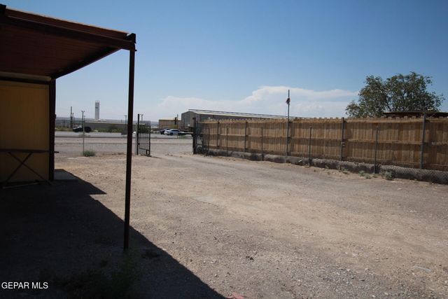 8606 N GATEWAY Boulevard, Canutillo, TX 79835