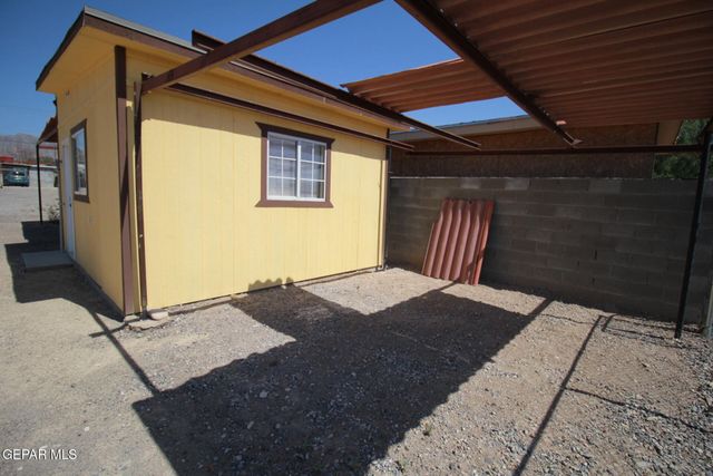 8606 N GATEWAY Boulevard, Canutillo, TX 79835