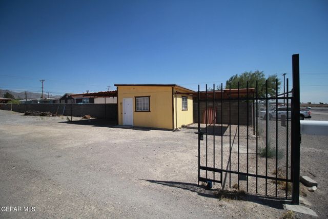 8606 N GATEWAY Boulevard, Canutillo, TX 79835
