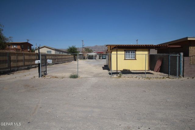 8606 N GATEWAY Boulevard, Canutillo, TX 79835