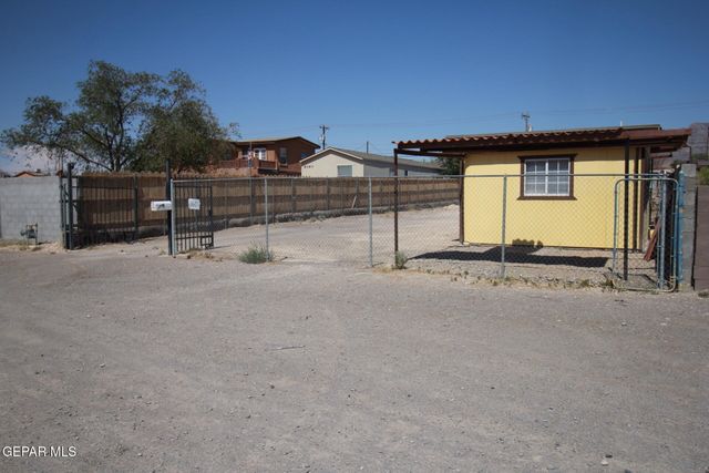 8606 N GATEWAY Boulevard, Canutillo, TX 79835