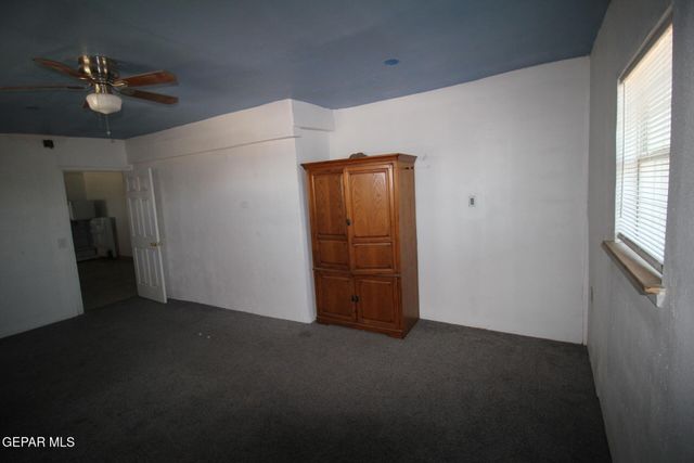 8606 N GATEWAY Boulevard, Canutillo, TX 79835