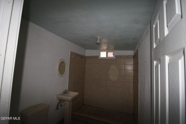 8606 N GATEWAY Boulevard, Canutillo, TX 79835