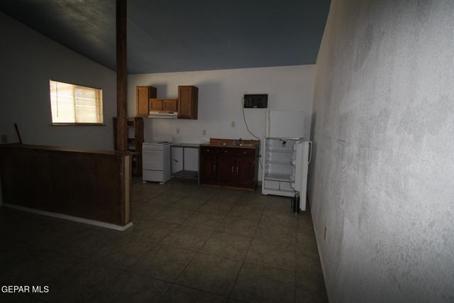 8606 N GATEWAY Boulevard, Canutillo, TX 79835
