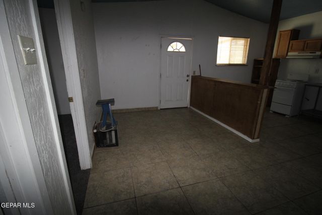 8606 N GATEWAY Boulevard, Canutillo, TX 79835