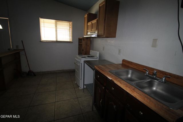 8606 N GATEWAY Boulevard, Canutillo, TX 79835