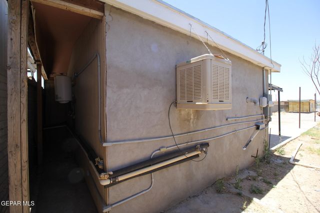 8606 N GATEWAY Boulevard, Canutillo, TX 79835