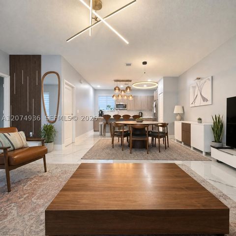 4619 NW 84th Ave, Doral, FL 33166