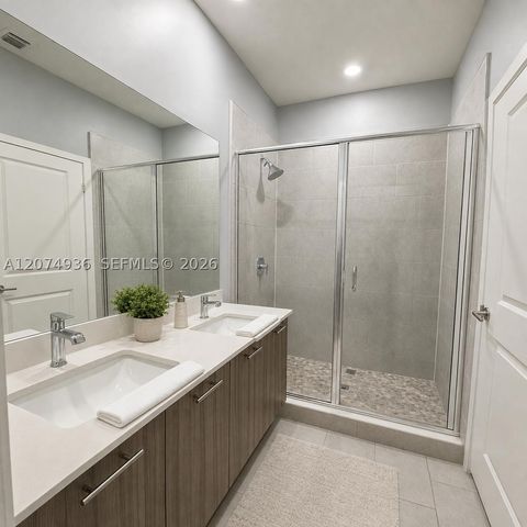4619 NW 84th Ave, Doral, FL 33166