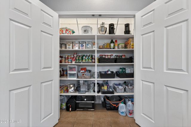 18612 W MOUNTAIN VIEW Road, Waddell, AZ 85355