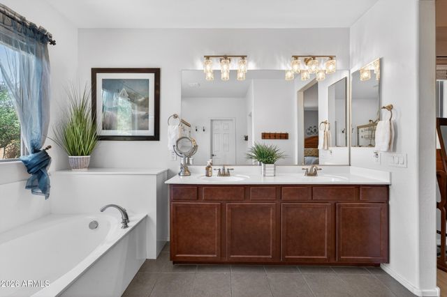 18612 W MOUNTAIN VIEW Road, Waddell, AZ 85355