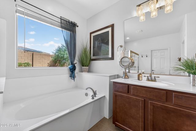 18612 W MOUNTAIN VIEW Road, Waddell, AZ 85355