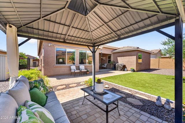 18612 W MOUNTAIN VIEW Road, Waddell, AZ 85355