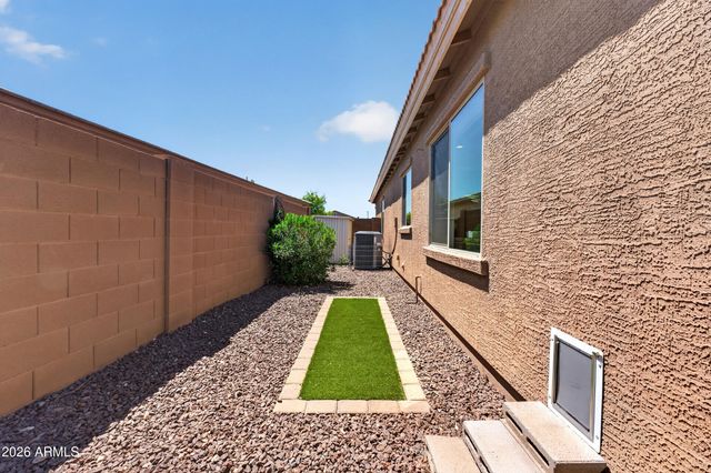 18612 W MOUNTAIN VIEW Road, Waddell, AZ 85355