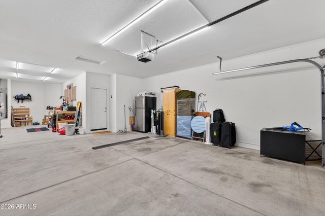 18612 W MOUNTAIN VIEW Road, Waddell, AZ 85355
