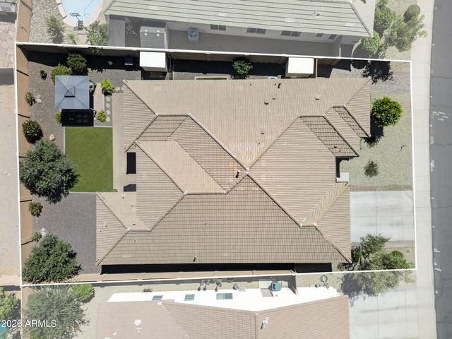 18612 W MOUNTAIN VIEW Road, Waddell, AZ 85355