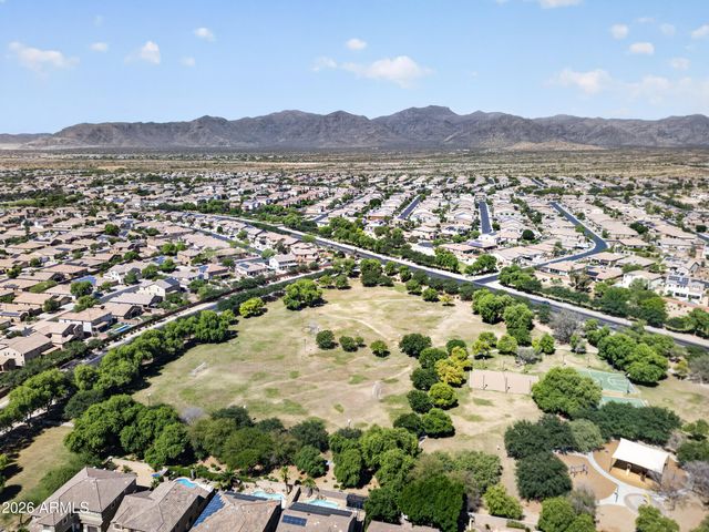 18612 W MOUNTAIN VIEW Road, Waddell, AZ 85355