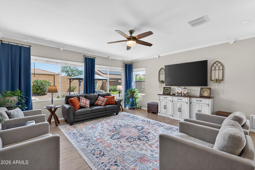 Image 20 of property listing at 18612 W MOUNTAIN VIEW Road, Waddell, AZ 85355